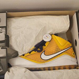 Nike LeBron 7  Media Day size 8 Men's  White Gold Purple.  Lakers